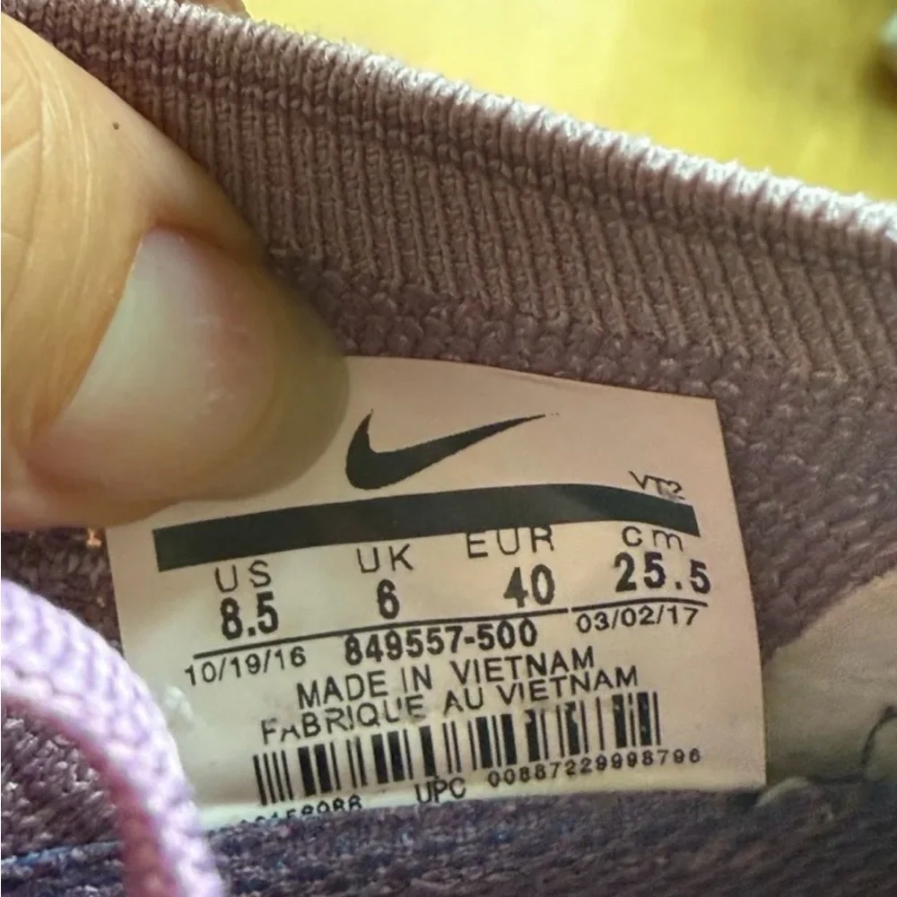 Nike Air Vapormax Flyknit Violet Dust Purple Sneakers 849557-500 Womens Size 8.5 - Picture 6 of 8